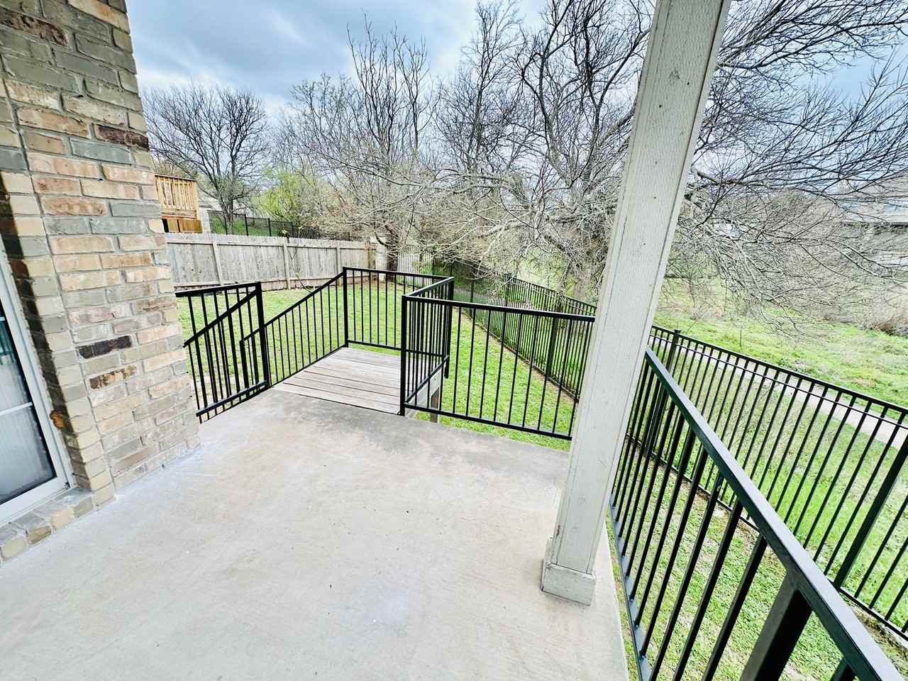 16216 Castletroy Dr - Photo 7 of 50