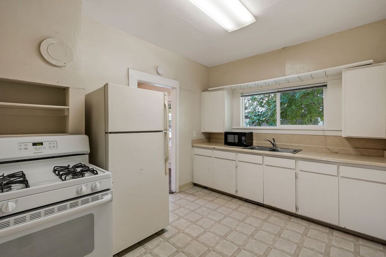 40 Cherry St - Photo 7 of 14