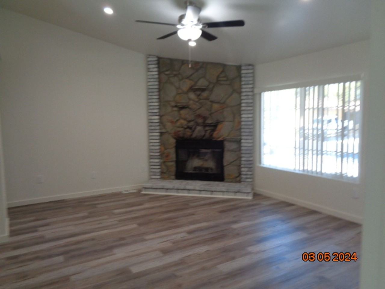 14332 Somerset Dr - Photo 3 of 13