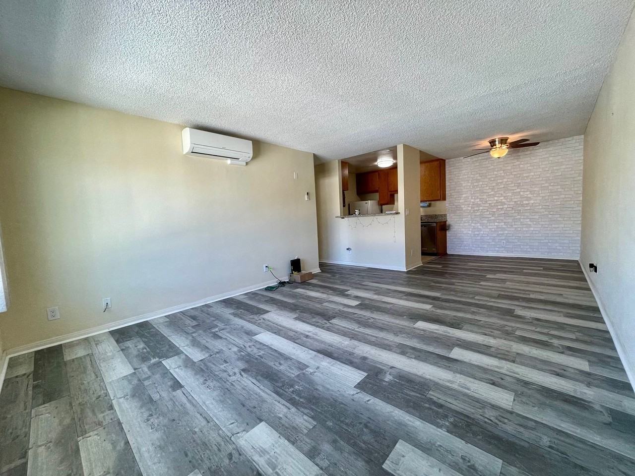 12716 Lakeshore Dr #I - Photo 3 of 18