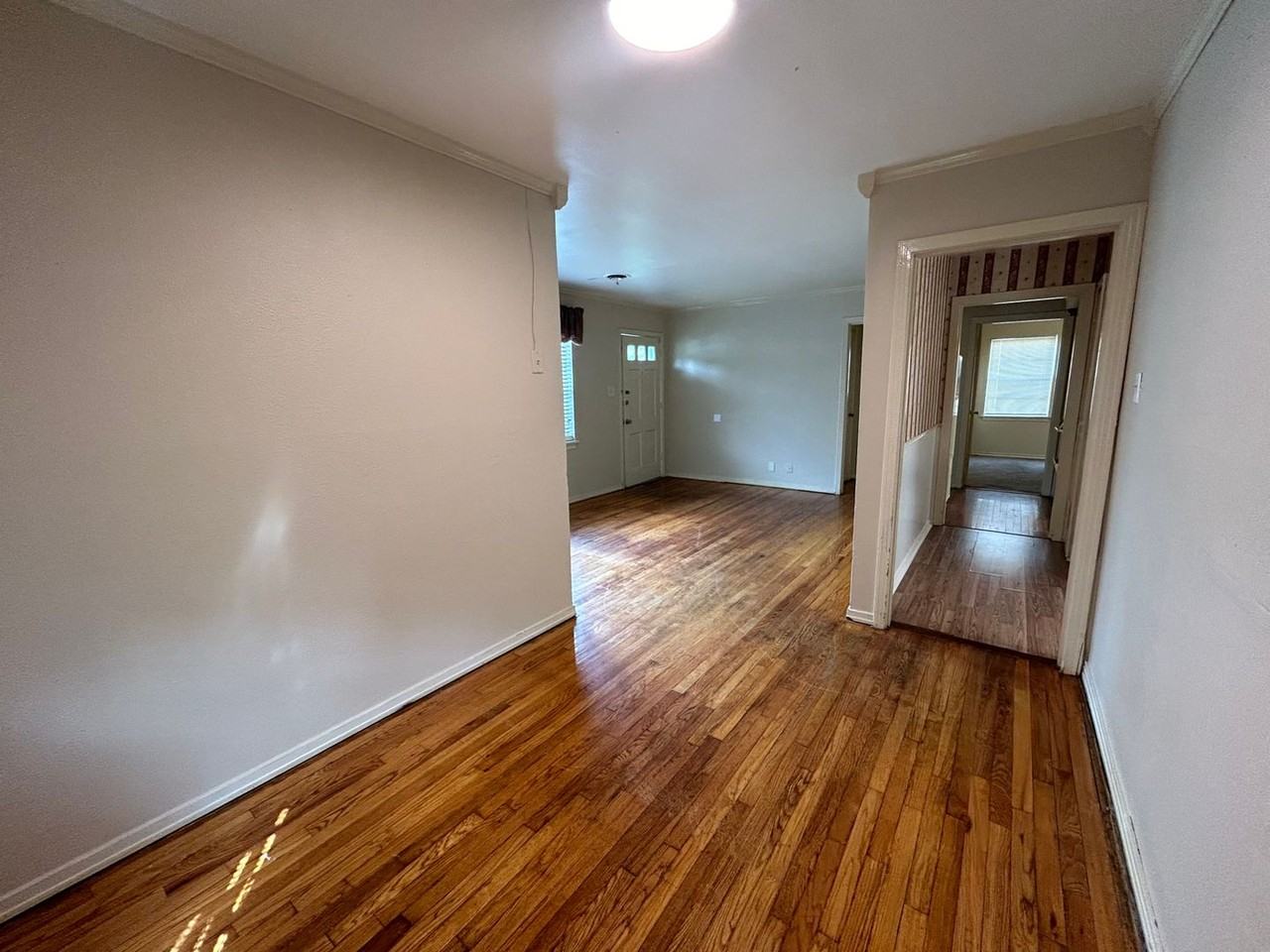 2741 Sunnybrook St - Photo 3 of 8