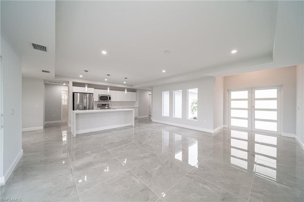 317 Nw 13th Ter - Photo 5 of 19