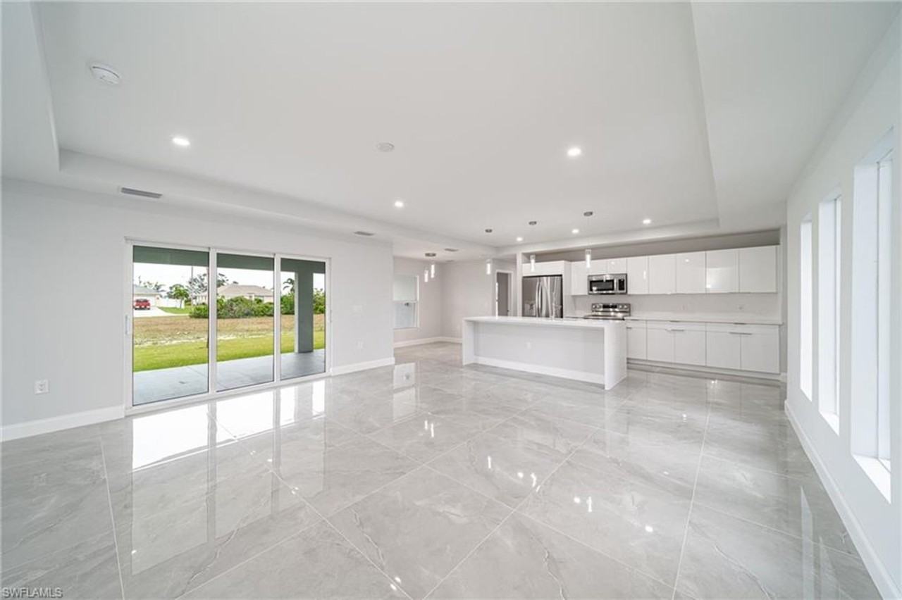 317 Nw 13th Ter - Photo 6 of 19