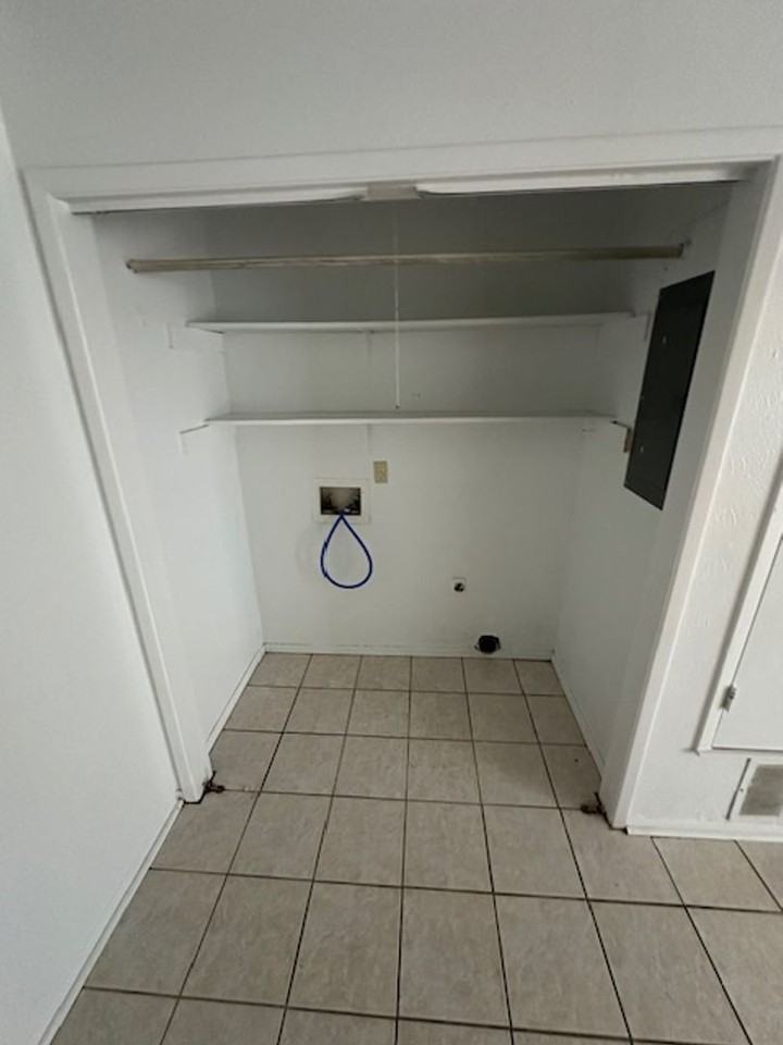 Ridgecrest Apartments - Photo 2 of 10