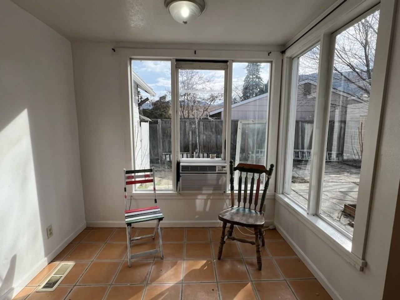 730 Saddlerock Dr - Photo 4 of 9