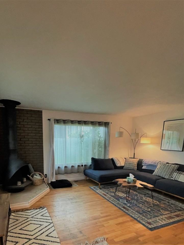 1421 S Madison St - Photo 3 of 17