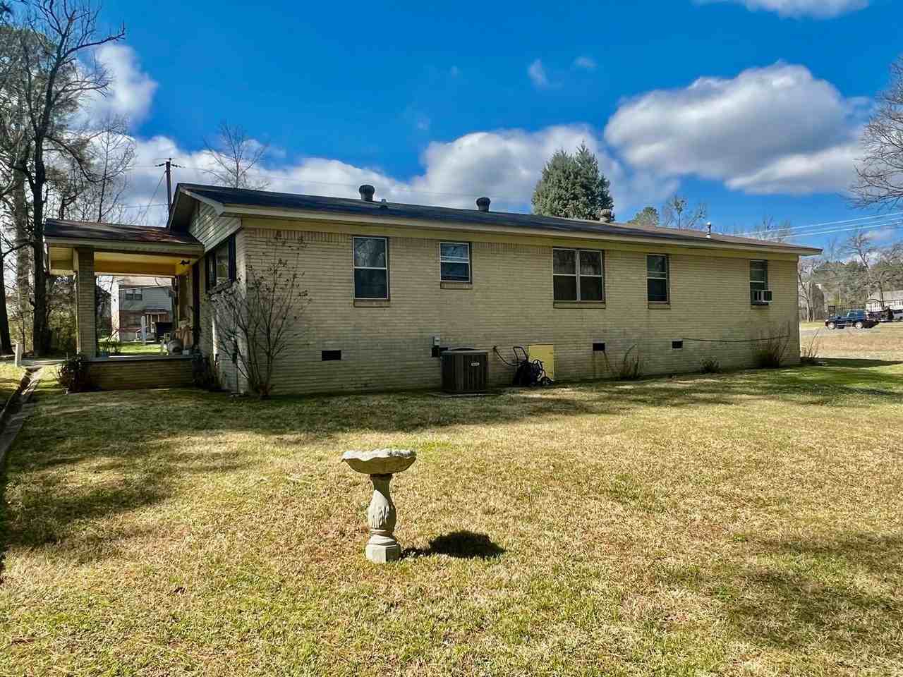 138 N 19th St - Photo 3 of 20