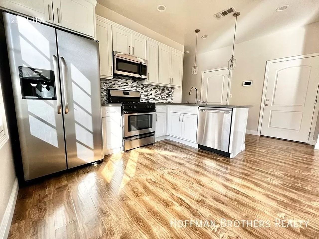 1648 - Photo 2 of 11