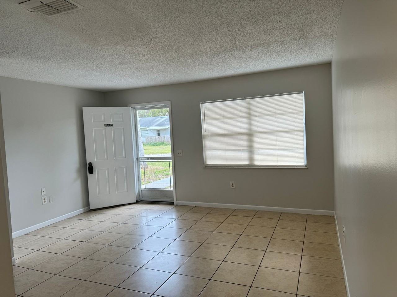38731 Alston Ave - Photo 2 of 18