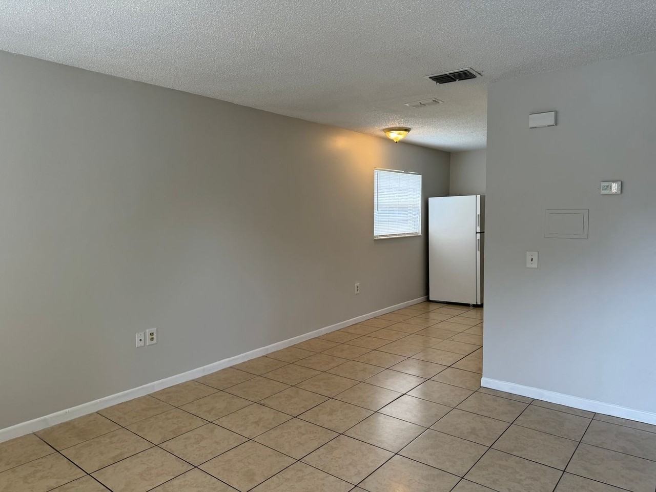 38731 Alston Ave - Photo 3 of 18