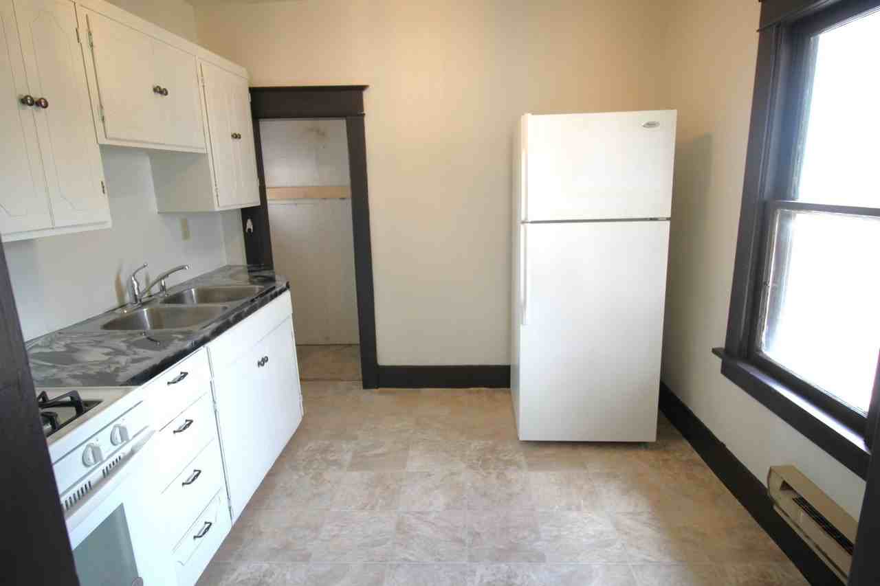 1223 S Willow St - Photo 3 of 7