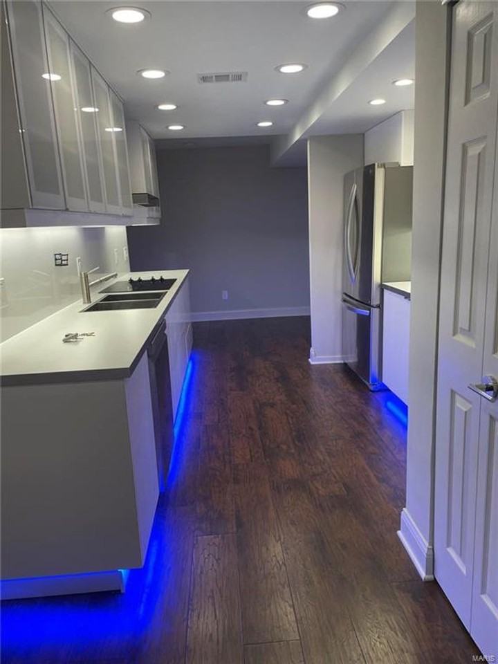 4308 Maryland Ave #2B - Photo 3 of 13