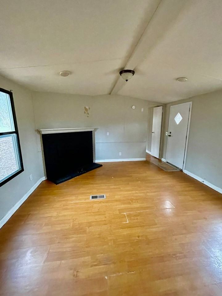112 Canipe Rd - Photo 4 of 8