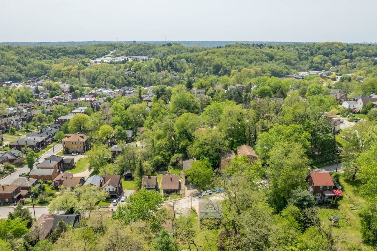 526 Windsor Ave - Photo 6 of 26