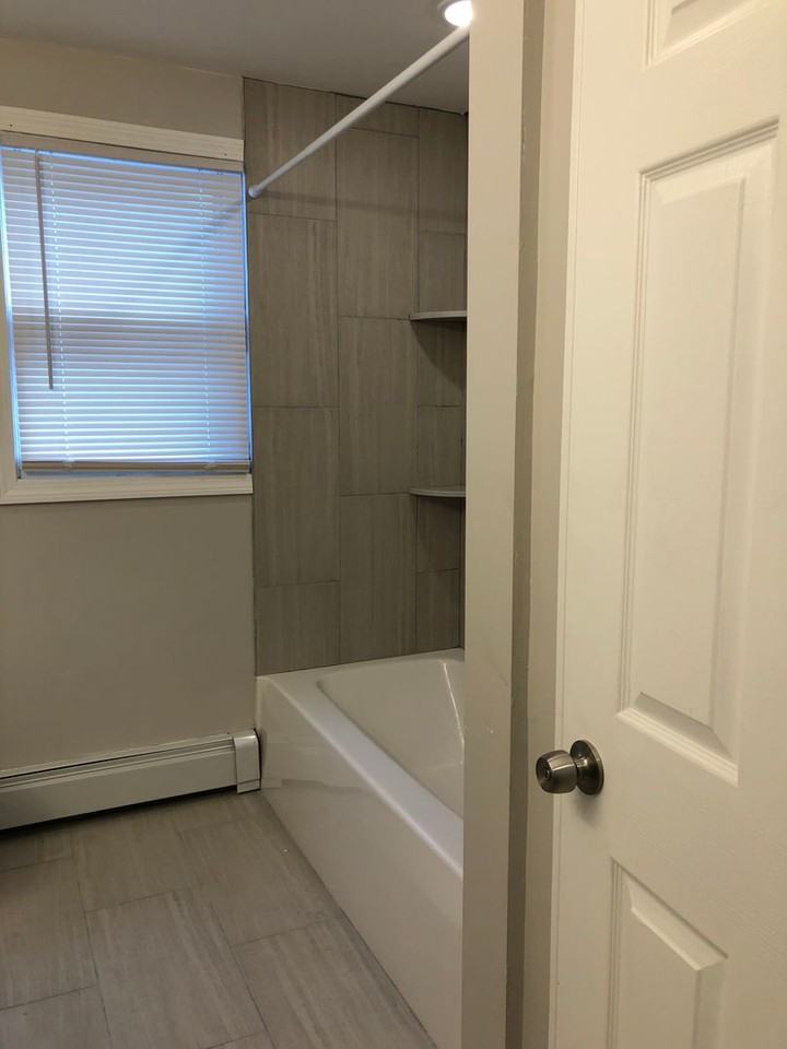 295 Huxley Ave. - Photo 5 of 22