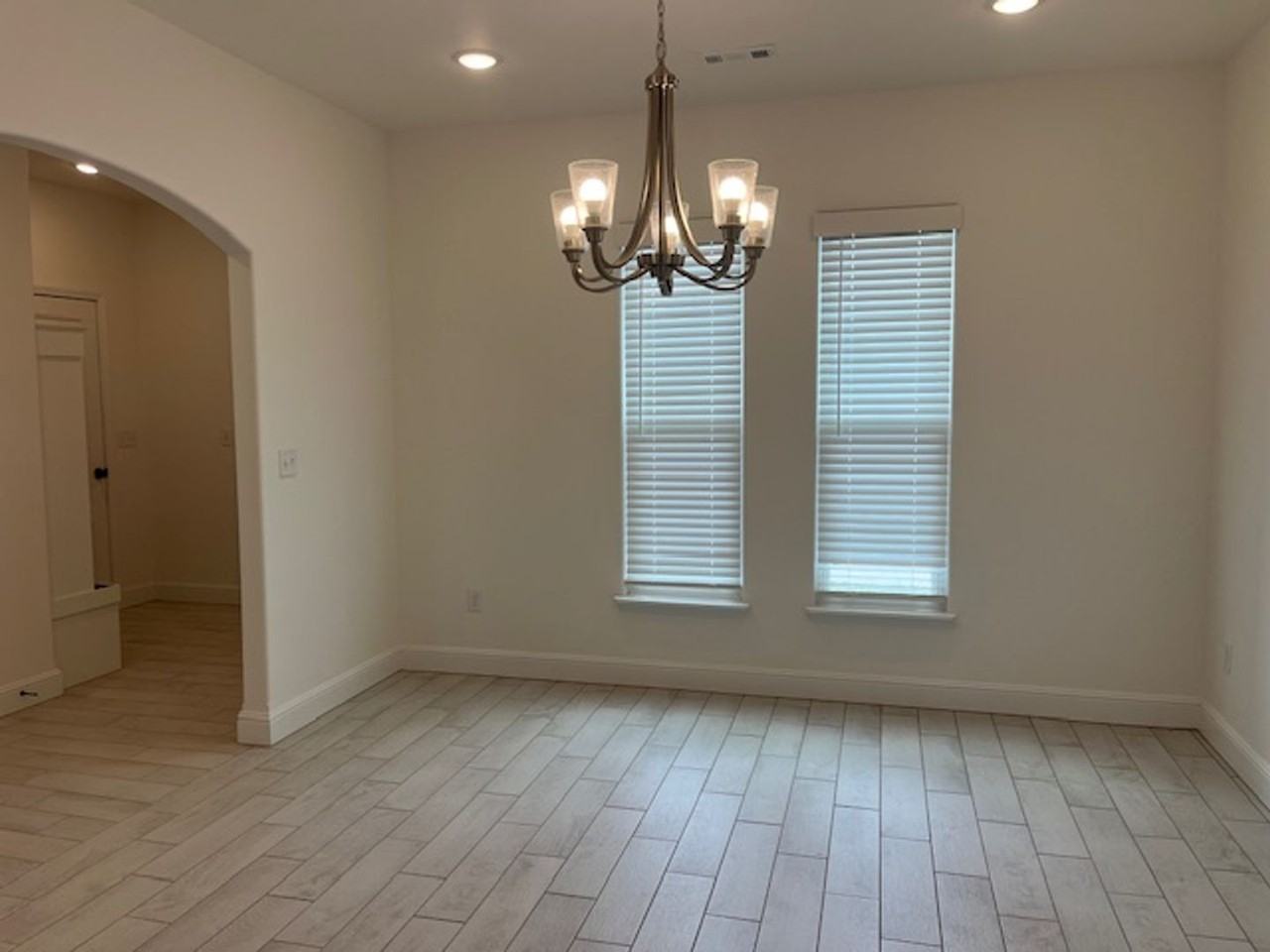 1610 Ari Ave - Photo 4 of 34