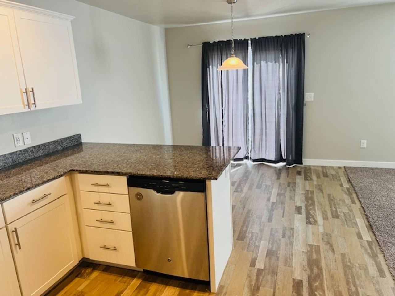 505 W Fox Chase Dr - Photo 3 of 29