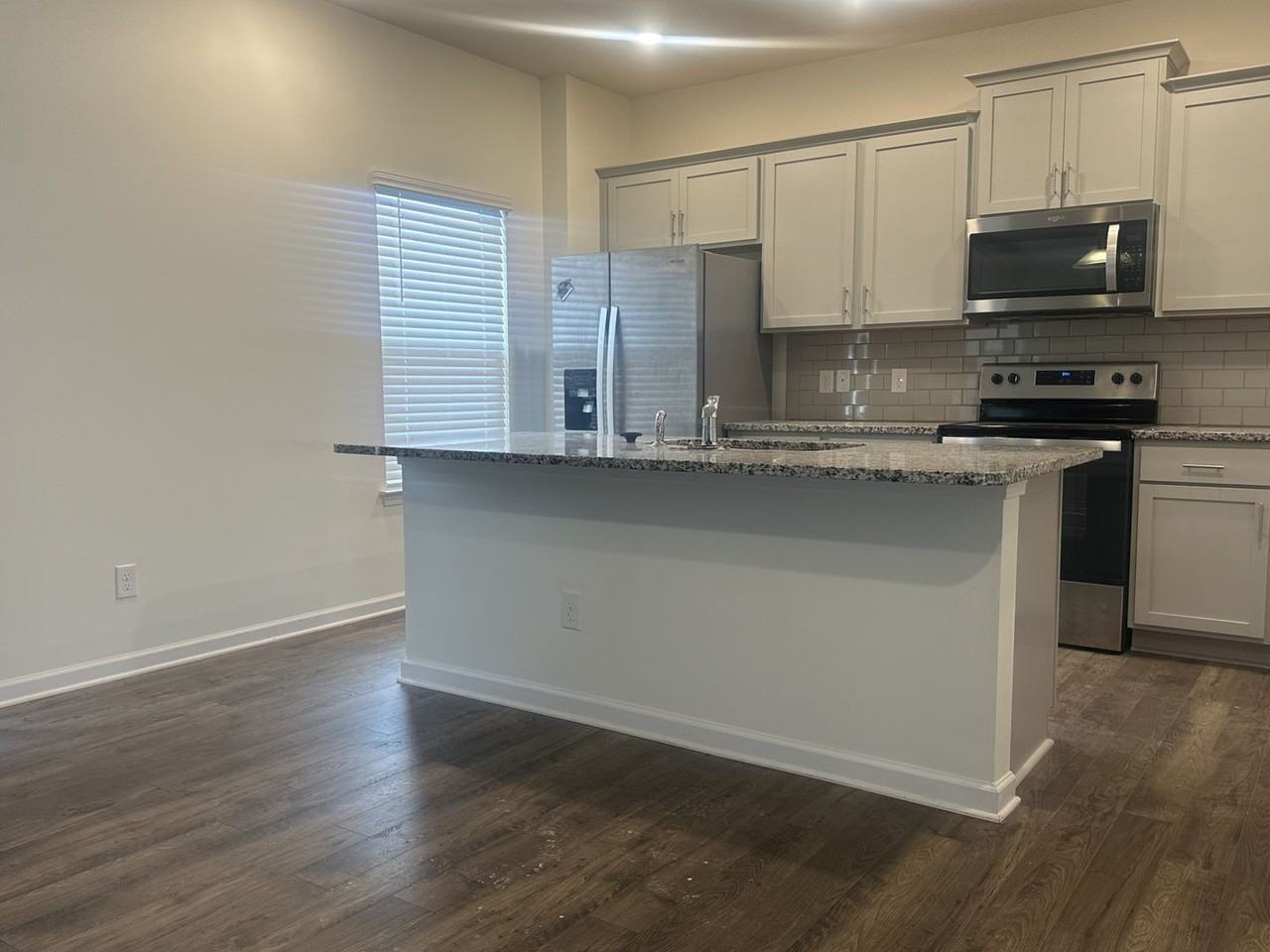 837 Wilson Rd - Photo 4 of 14