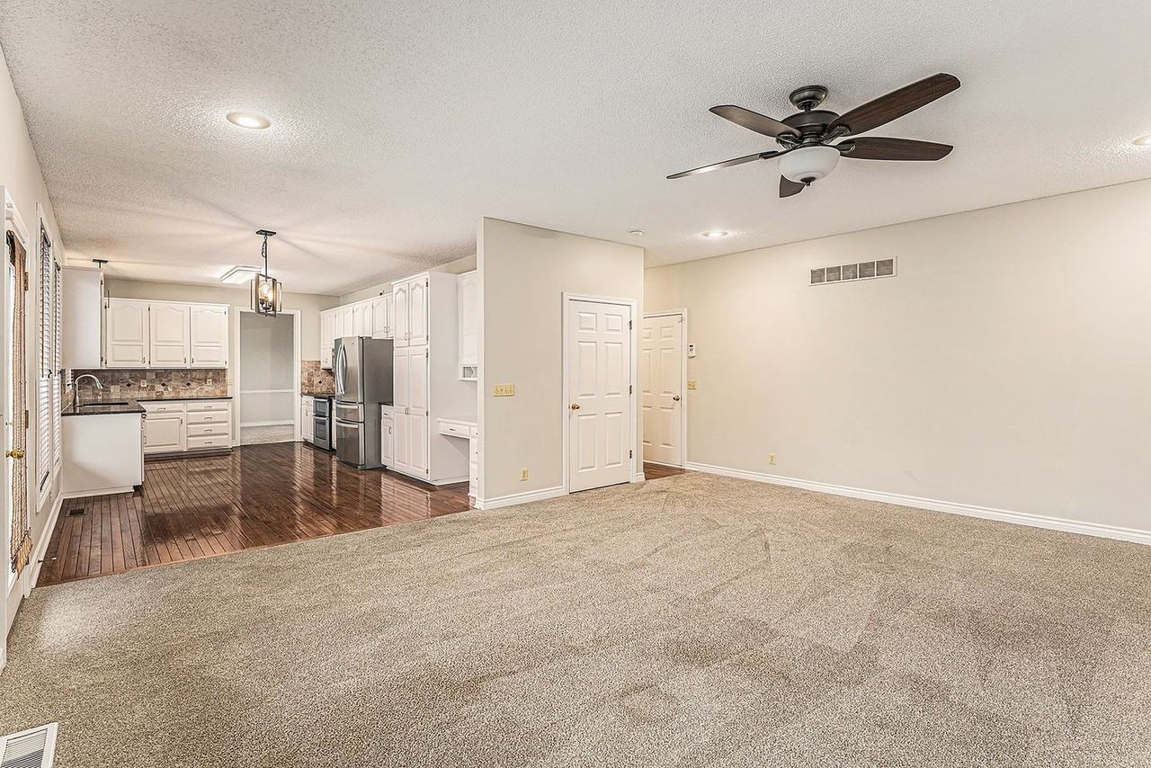12397 S Gallery St - Photo 6 of 37