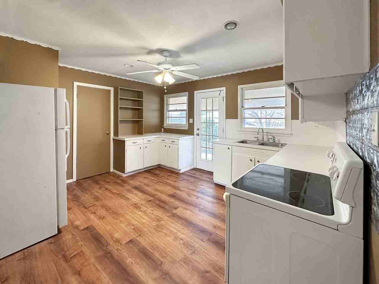 204 E Mesa Dr - Photo 3 of 8