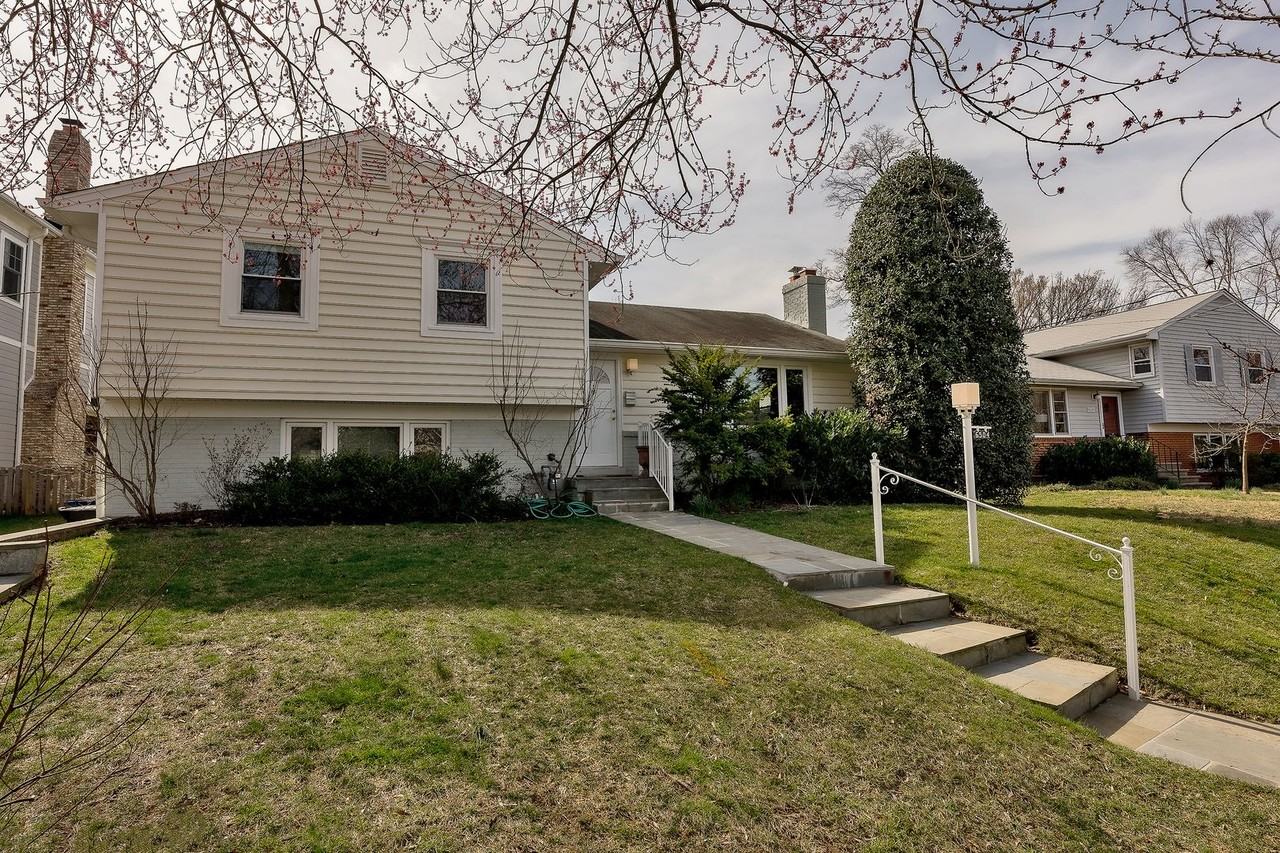 6504 Stratford Road - Photo 6 of 50