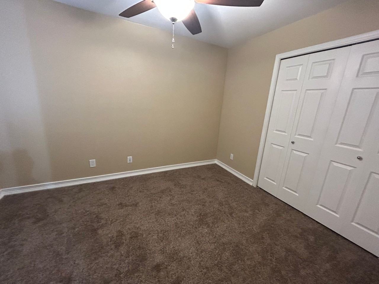 519 N Orlando Cir - Photo 3 of 31