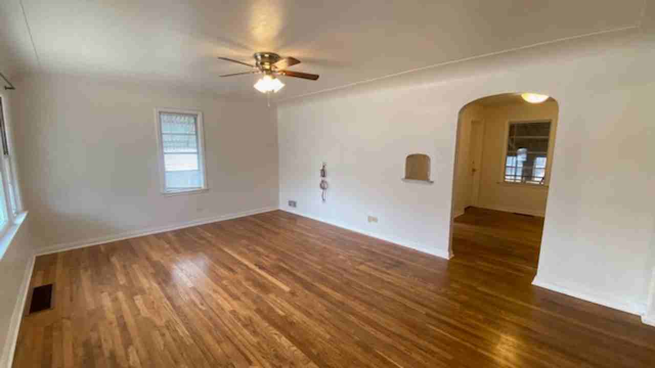 2285 S Williams St - Photo 2 of 10