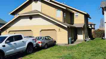 featured image of 2425 Kentucky St