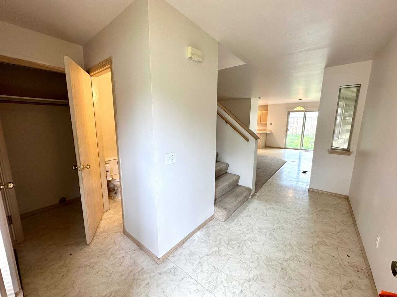 2425 Kentucky St - Photo 2 of 25