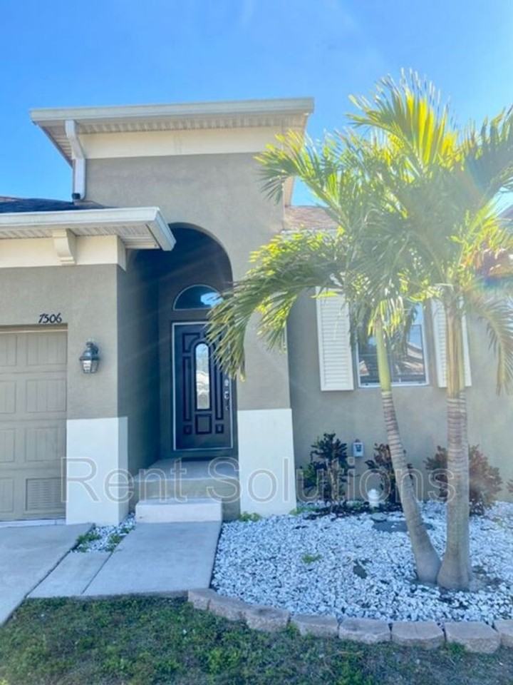 7506 South West Shore Boulevard - Photo 2 of 22