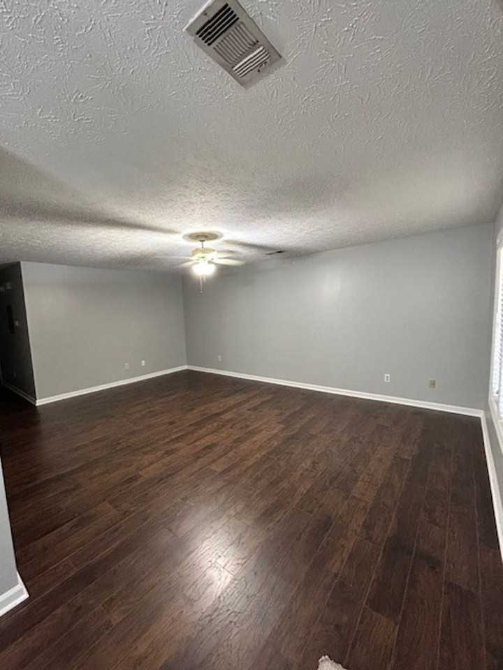 785 Iroquois Circle - Photo 2 of 13