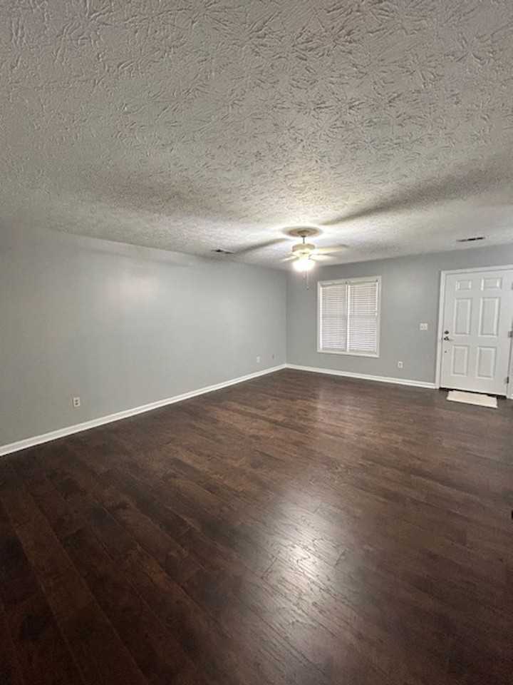 785 Iroquois Circle - Photo 3 of 13