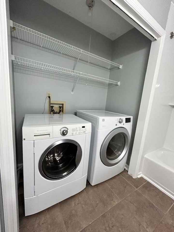 785 Iroquois Circle - Photo 7 of 13