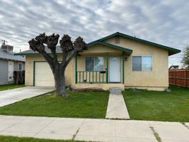 featured image of 1417 Hall Ave