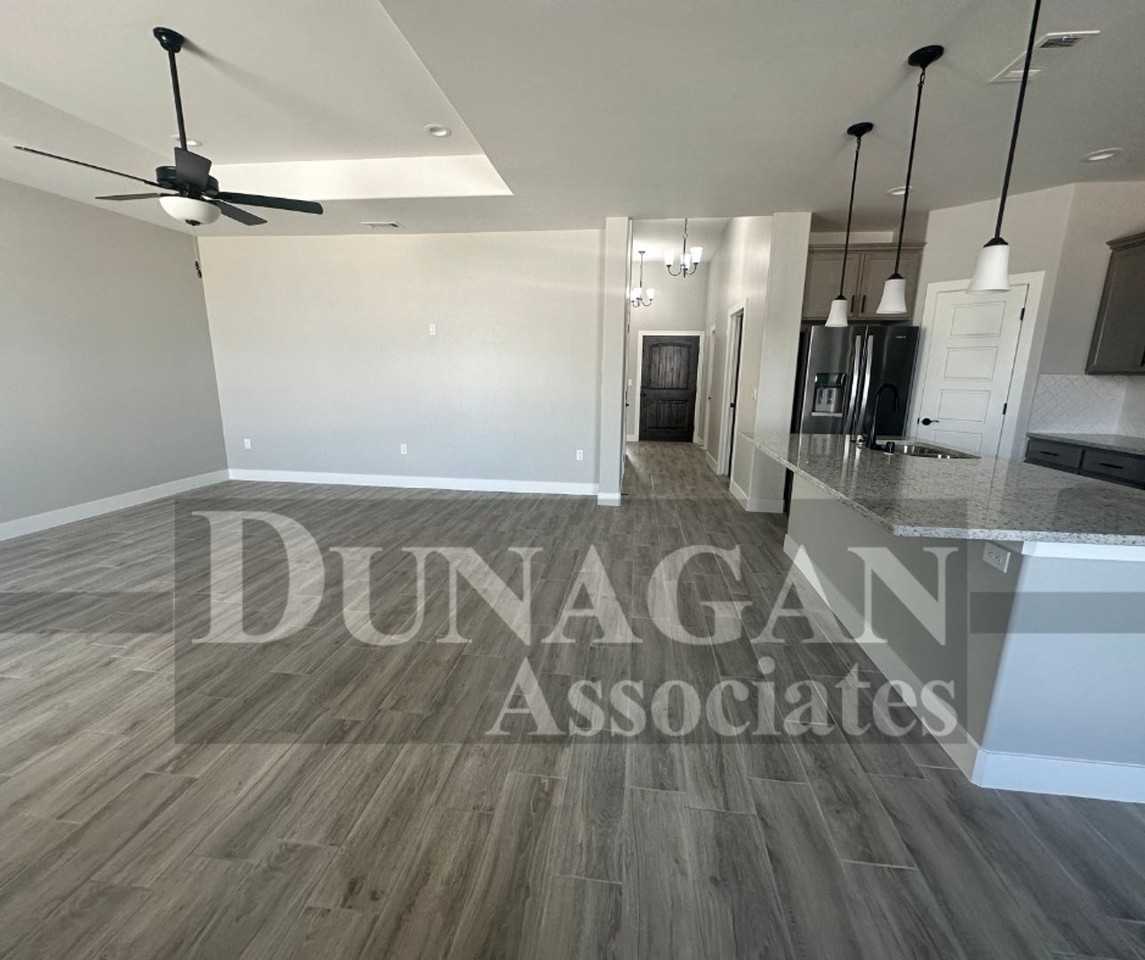 3804 Jasper Dr - Photo 3 of 13