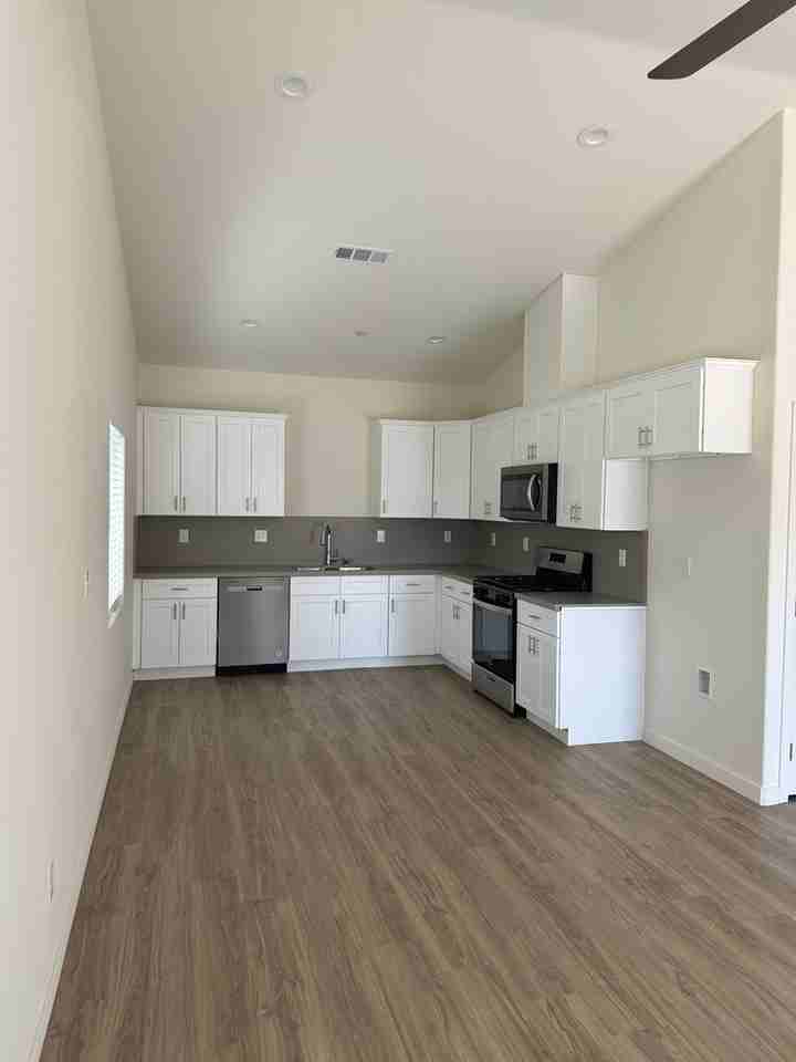 8310 Frankie Lou St - Photo 3 of 10