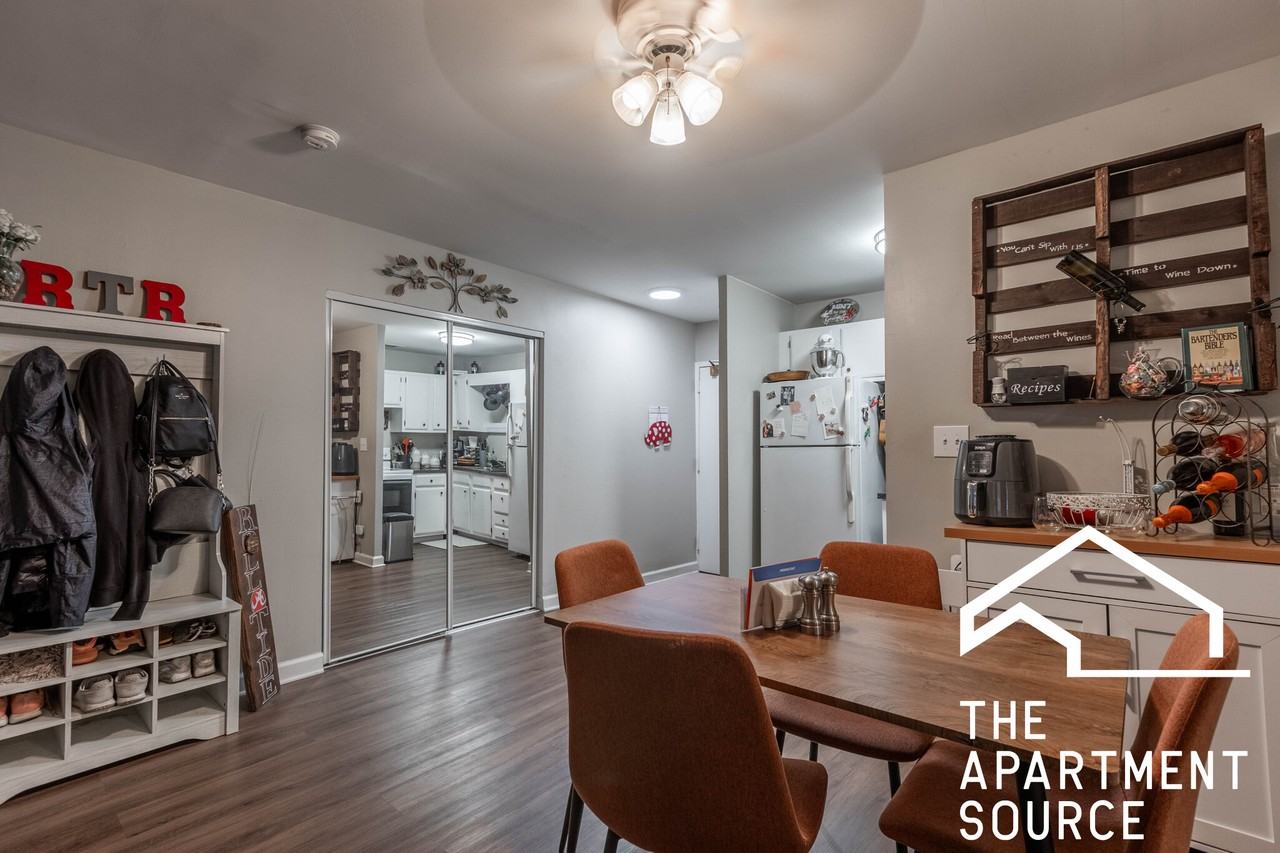 607 W Wrightwood Ave #210 - Photo 7 of 14