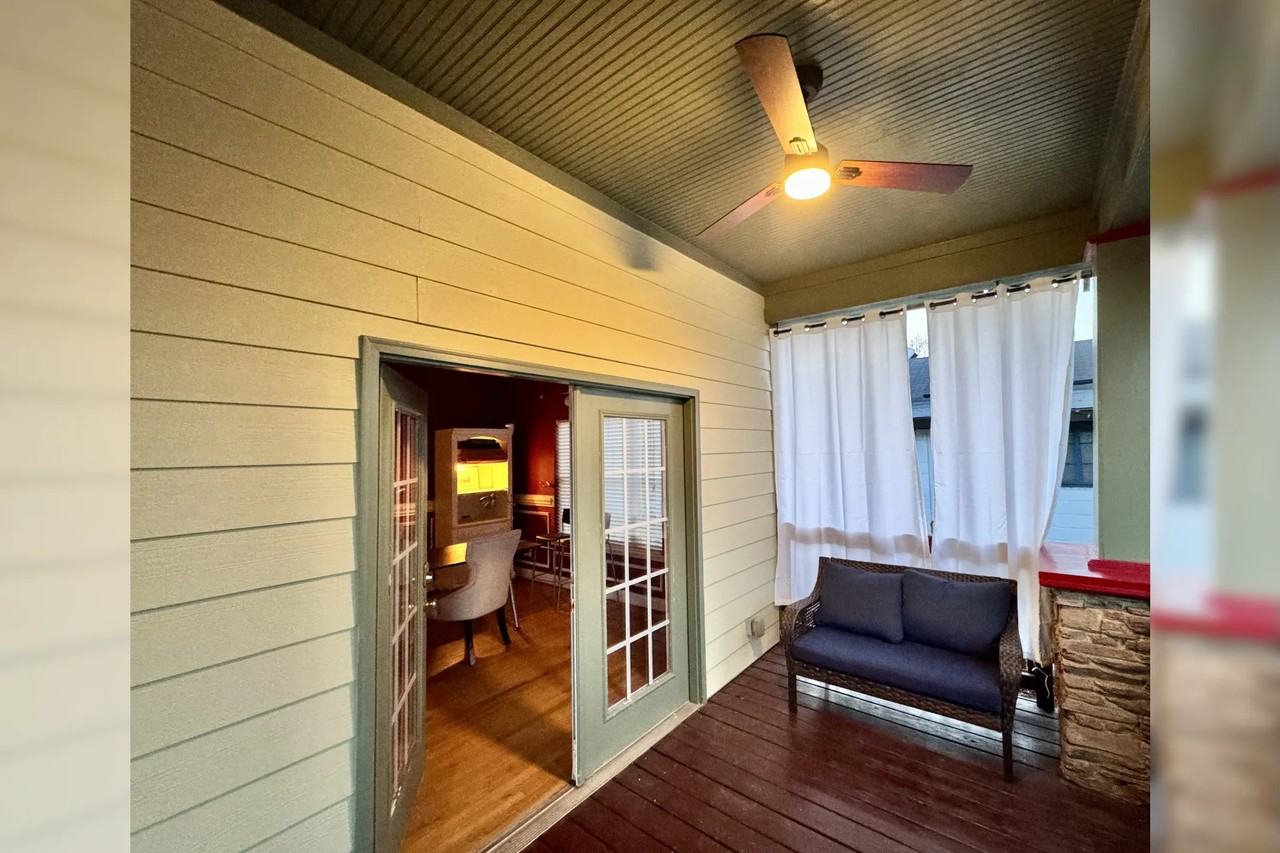 804 E 35th St - Photo 2 of 22