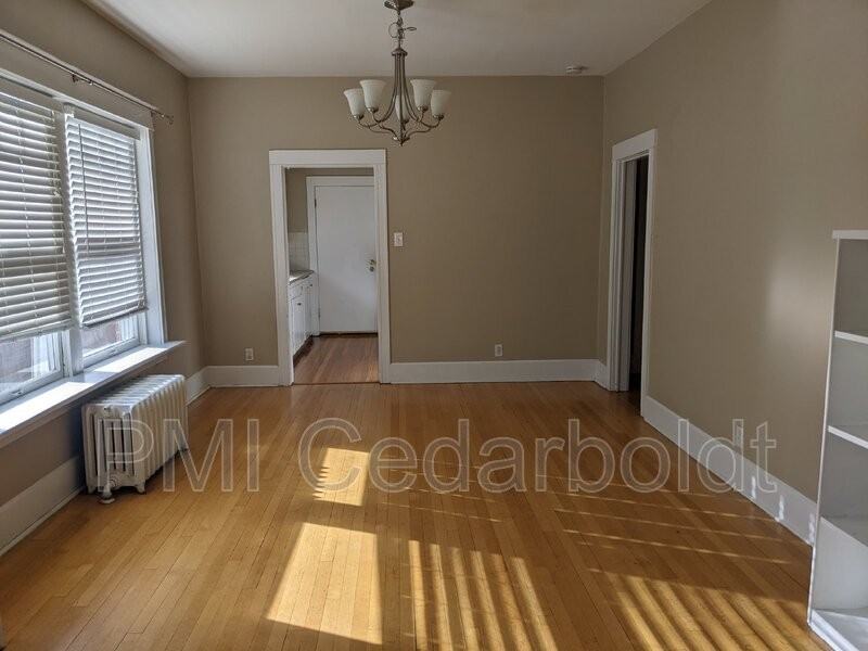 1219 Steele St - Photo 2 of 15