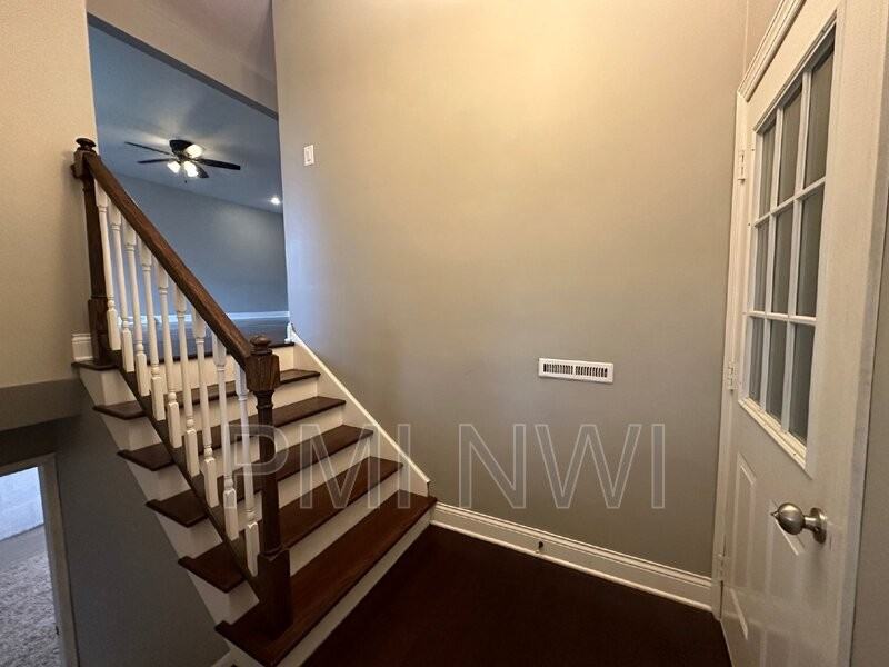 7905 Catalpa St - Photo 3 of 28