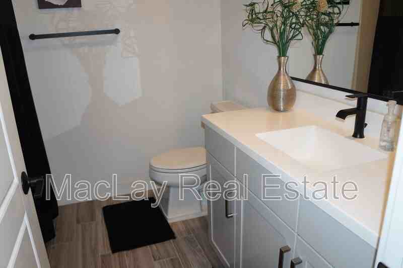 10864 W Marshall Ave - Photo 4 of 18