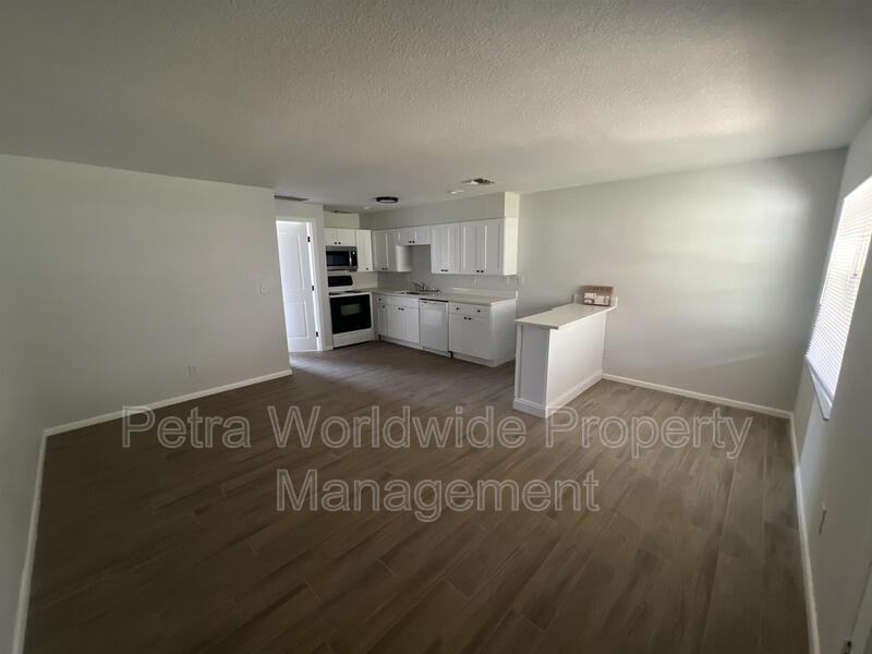 2309 K - Photo 3 of 11