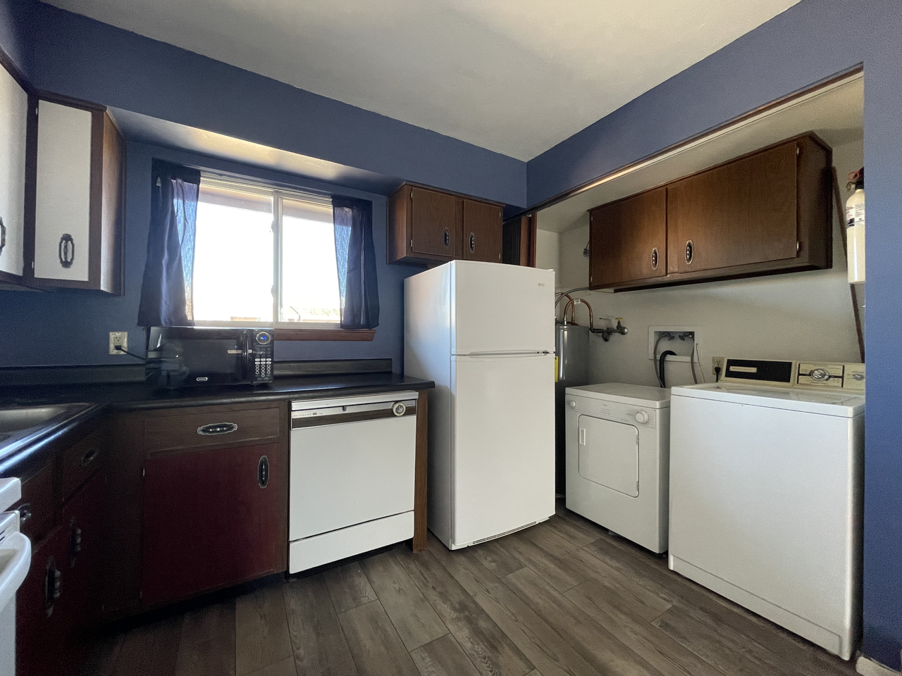 75 Park Ln #C - Photo 2 of 9