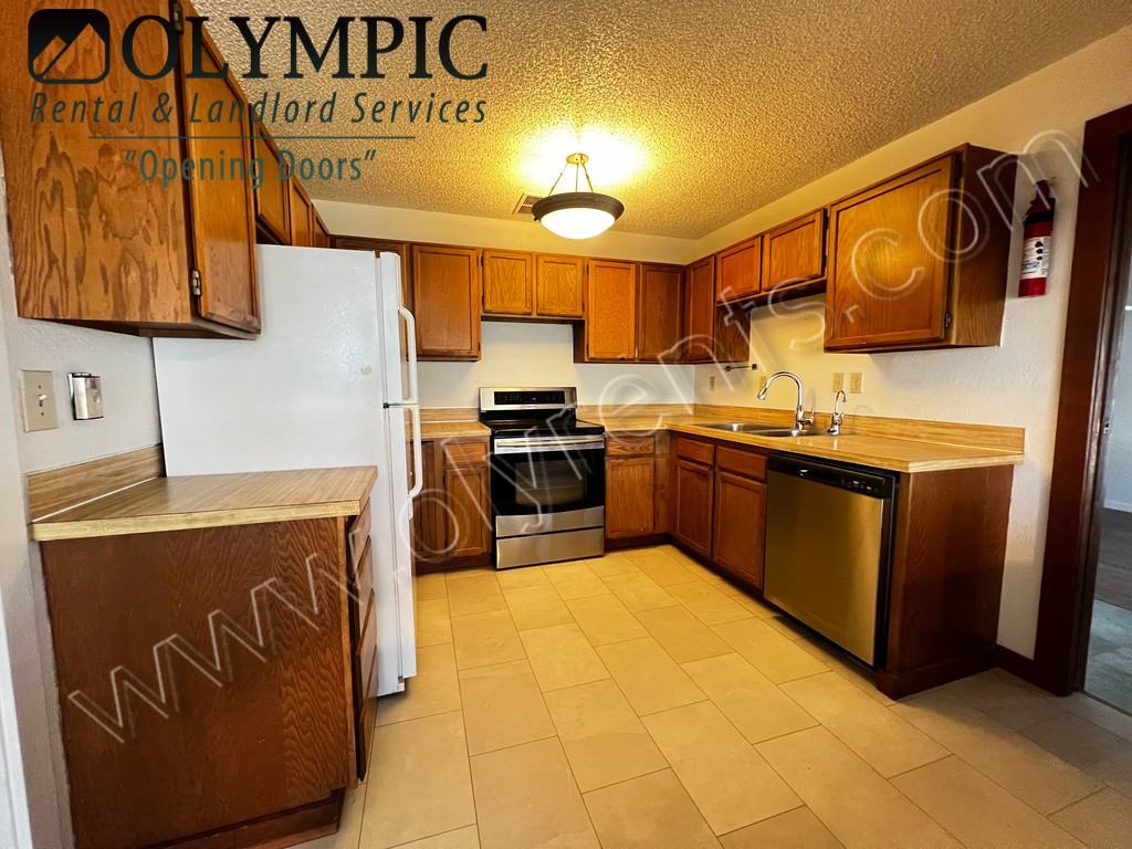 509 Cushing St Sw - Photo 3 of 16