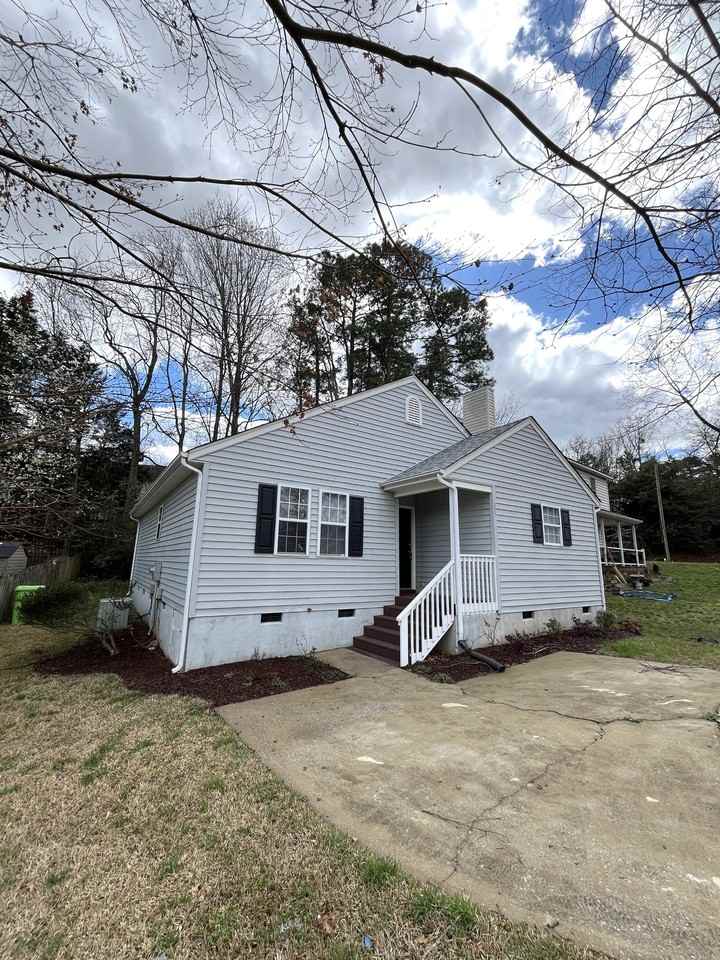 2637 Sierra Dr - Photo 2 of 17