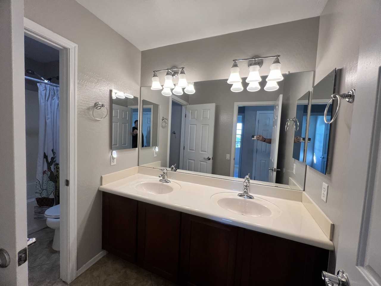 2045 W Le Marche Ave - Photo 5 of 11