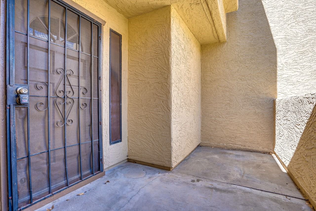 14413 N 58th Ave - Photo 4 of 38