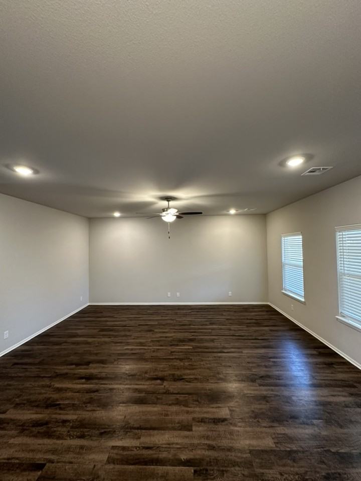 13245 S 19th St - Photo 4 of 17