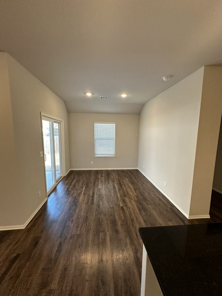 13245 S 19th St - Photo 5 of 17