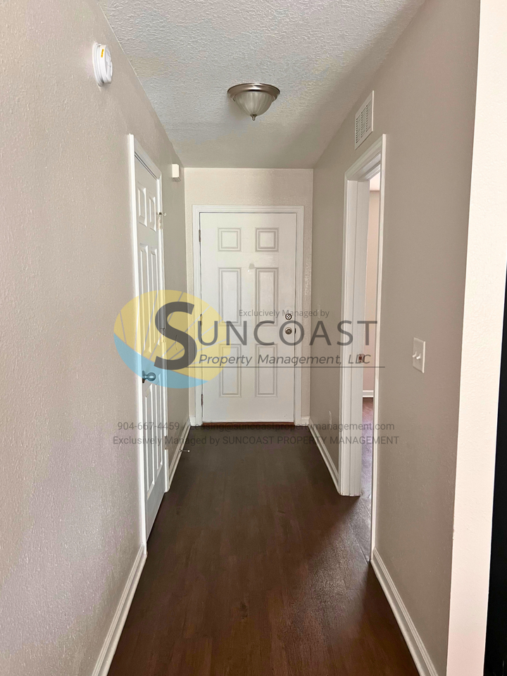 8166 Ocala Ave - Photo 3 of 20